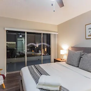 Cozy In Downtown High-rise Memphis